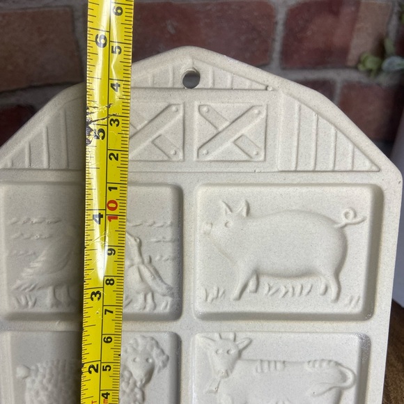 Vintage 1994 The Pampered Chef Clay Cookie Mold Farm Yard Friends NEW - Picture 7 of 9